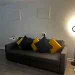 Stylish Apartment Near Excel London- Sleeps 4!