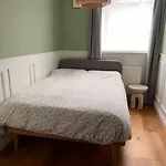 Unique And Stylish 2-Bed Maisonette In Islington