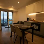 Modern Gem Near Excel London & O2 Arena Balcony!