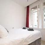 Modern 2 Bedroom Apartment, Oxford Street
