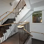 Modern 2 Bedroom Apartment, Oxford Street