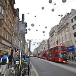 Modern 2 Bedroom Apartment, Oxford Street