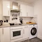 A Stunning Apartment In Paddington