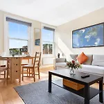 Spacious Sleep 11 With Terrace In Earls Court Ec99