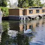 Cosy Canal Boat In Little Venice By Paddington For Family & Friends