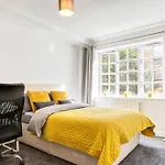 Very Nice Tower Bridge Apartment - 2 Bdr - 2 Bath