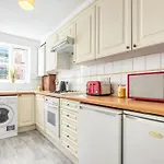 Very Nice Tower Bridge Apartment - 2 Bdr - 2 Bath