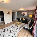 Kensington Two Bedroom Apartment Near Cromwell Hospital