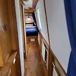 Cosy Canal Boat In Little Venice By Paddington For Family & Friends