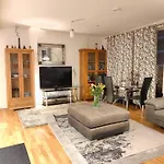 Canary Wharf Homestay