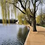 Welcome 2 Bedrooms Flat In Wimbledon