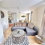 Central London Beautiful Two Bedroom Apartment