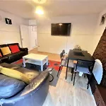 London Zone 1, 3Bedroom With A Garden