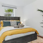 Modern 2Br Near Tower Bridge
