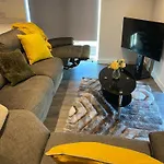 4 Guests - Petok - Parking - 35Min Central London
