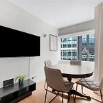 2 Bed Apartment- Central London- Lift & Balcony