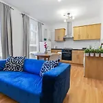 Modern Apartment In Leytonstone