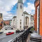 Pont Street By Capital