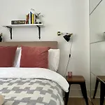 Flat In Victorian West Kensington Mansion