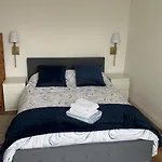 1 Bedroom Apartment Near Clapham North And Clapham High Street Station