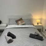 Eejs Stylish 3 Bedroom House - Greenwich