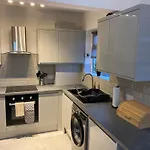 Eejs Stylish 3 Bedroom House - Greenwich