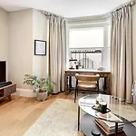 Spacious And Bright 4 Bedroom Flat