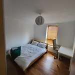 Apartment In Canada Water