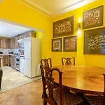 Regal Haven 4 Bed Home Near Buckingham Palace