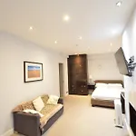 Amber Residence Hotel-Suites