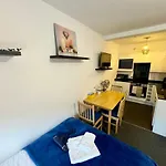 Euston Station Central Flat1
