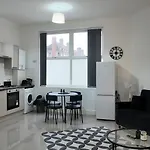 Spacious 2 Bed Apart With Patio In Camden Wr201