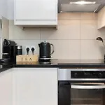 Modern 1 Bed Apartment- Kings Cross Station