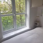 Peaceful Room On Sharing Flat In Wimbledon