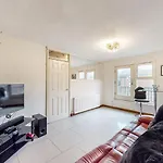 1-Br Flat With Easy Tube Access Nine Elms