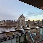 4M Pounds Luxury Tower Bridge Direct Views Sleeps 7