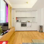 Modern 1Br Duplex Near Monument