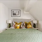 Top Floor Luxury Penthouse - Sleeps 6