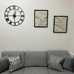 Stunning Apartment Near Paddington - Sleeps 8