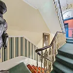 Vancouver Hotel And Studios