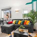 Modern 2Br Apartment Near Canary Wharf Ideal For Business Travelers