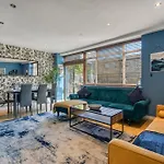 Lovely 3-Bed Clapham Common