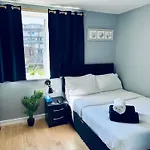 Unique Studio Flat In City 1111