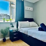 Unique Studio Flat In City 1111
