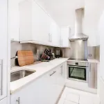 Stylish Apartments - Kensington