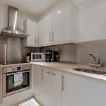 Stylish Apartments - Kensington