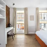 1 Min Walk To Euston Station, Modern Townhouse