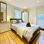 A Cosy One Double Bedroom Flat