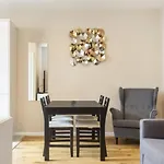 Traveleraddress - Crawford Place