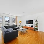 Modern 3 Bedroom - Olympic Park - E20 Stratford